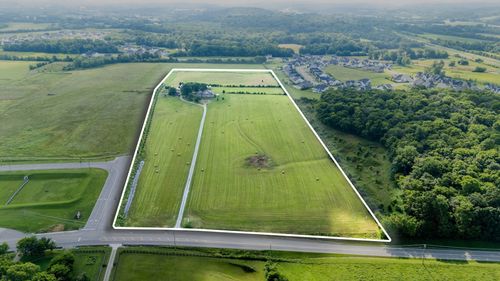 6286 Cox Rd, Arrington, TN, 37014-9101 | Card Image