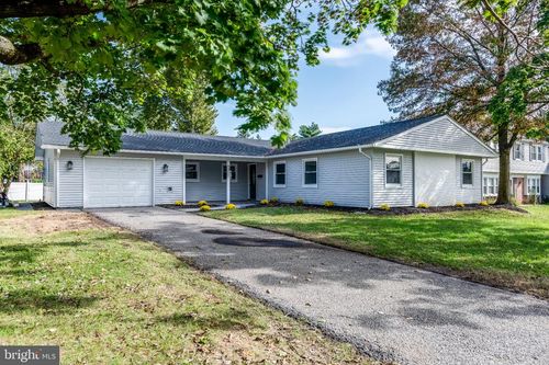 64 Twisting Ln, Willingboro, NJ, 08046-4125 | Card Image