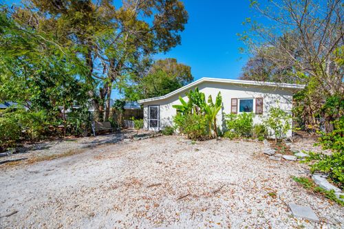 711 Sharon Pl, Key Largo, FL, 33037-4529 | Card Image