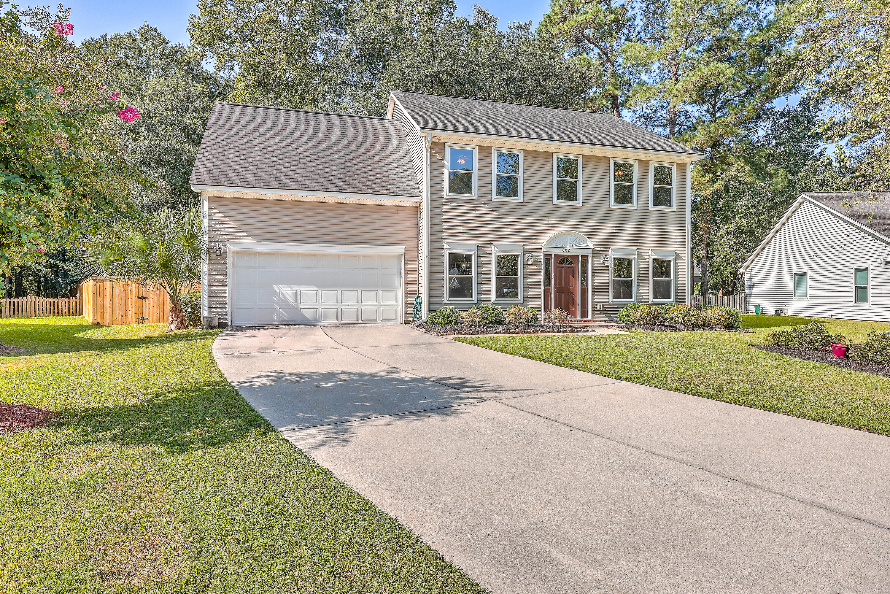 Leaning Pin Ct, Summerville, SC 29485