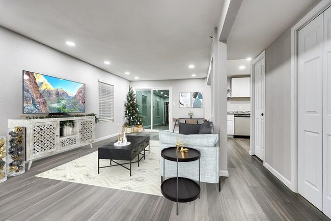 Main Living | Image 4