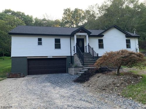 43 Rockport Rd, Sussex, NJ, 07461-3813 | Card Image