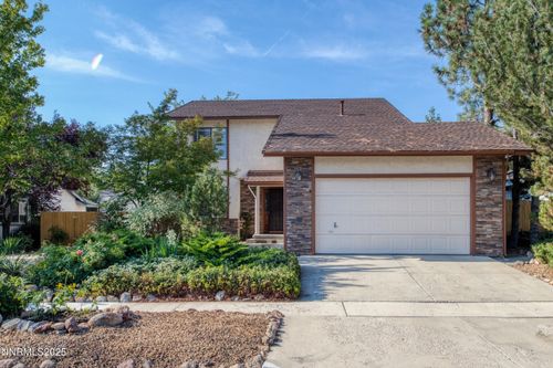560 Putnam Dr, Reno, NV, 89503-1636 | Card Image