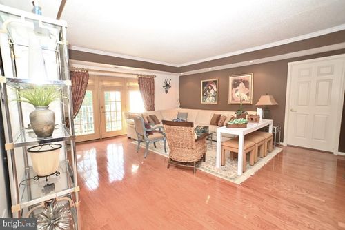 9302 Centennial Sta, WARMINSTER, PA, 18974-5485 | Card Image