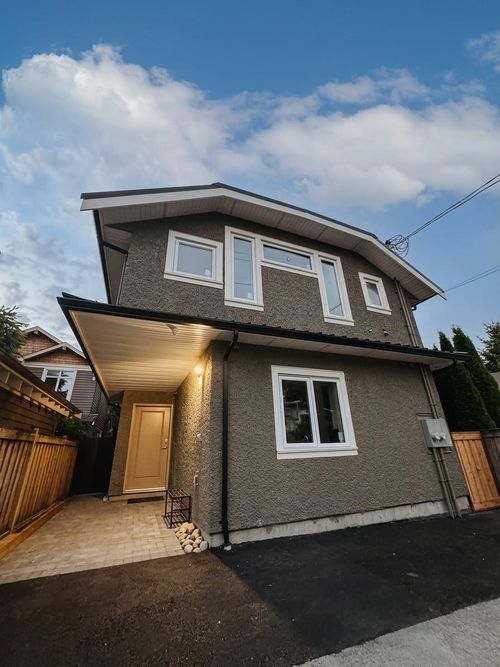 4690 W 6th Ave, Vancouver, BC, V6R1V7 | Card Image