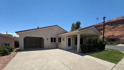89-1050 W Red Hills Pkwy, Washington, UT, 84780-1328 | Card Image