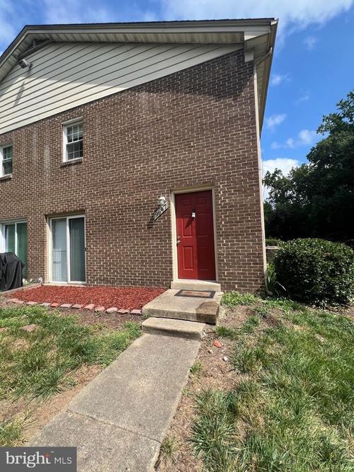 30-9647 Hagel Cir, LORTON, VA, 22079-4317 | Card Image