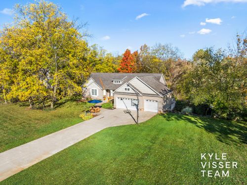 885 Meyer Ln, Marne, MI, 49435-8637 | Card Image