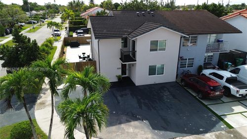 9404-9404 Sw 8th Ter, Miami, FL, 33174-3022 | Card Image