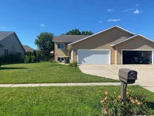1707 Bates St, SAUK CITY, WI, 53583-1386 | Card Image