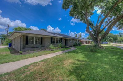 1509 Audubon Place, House other with 4 bedrooms, 2 bathrooms and null parking in Shreveport LA | Image 1