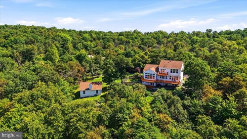 68 Eagles Nest Ln, HARPERS FERRY, WV, 25425-5249 | Card Image