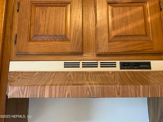 Vent over the stove | Image 13
