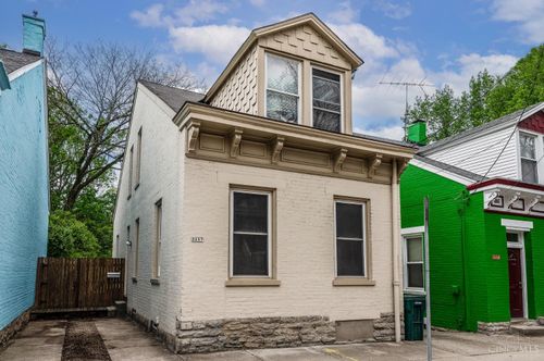 3157 Bishop St, Cincinnati, OH, 45220-2101 | Card Image