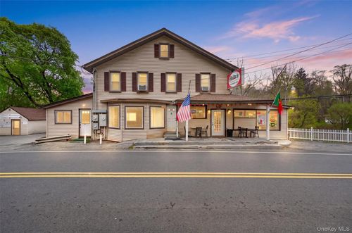 299 Peekskill Hollow Rd, Putnam Valley, NY, 10579-2733 | Card Image