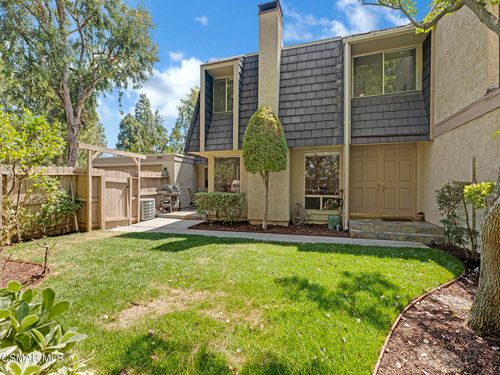 2965 Dogwood Cir, Thousand Oaks, CA, 91360-6307 | Card Image