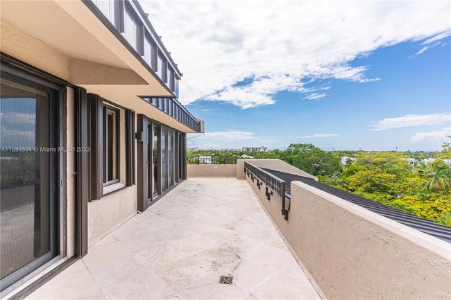 APT-543 - 151 Crandon Blvd, Condo with 3 bedrooms, 3 bathrooms and null parking in Key Biscayne FL | Image 8