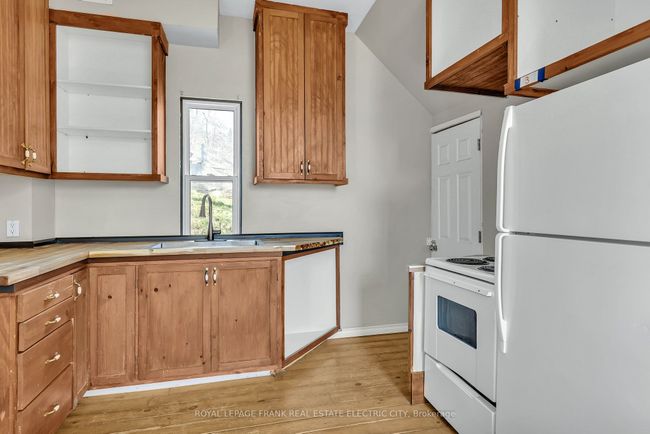 617 Aylmer St N, House other with 3 bedrooms, 2 bathrooms and 2 parking in Peterborough ON | Image 16