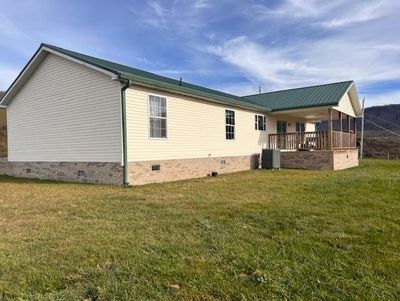 265 Buckhorn Street, Home with 3 bedrooms, 2 bathrooms and null parking in North Tazewell VA | Image 2