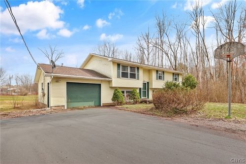 9446 Bear Springs Rd, Brewerton, NY, 13029-8710 | Card Image