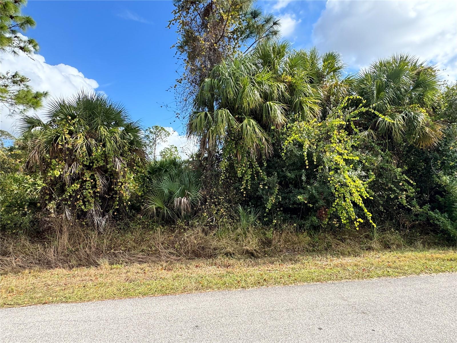 Land in NORTH PORT 3