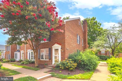 5-2526 S Arlington Mill Dr, ARLINGTON, VA, 22206-4035 | Card Image
