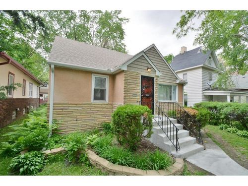 3031 Queen Ave N, Minneapolis, MN, 55411-1060 | Card Image