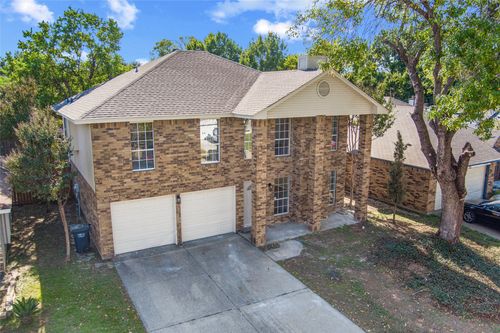 8528 Mystic Trl, Fort Worth, TX, 76118-7482 | Card Image