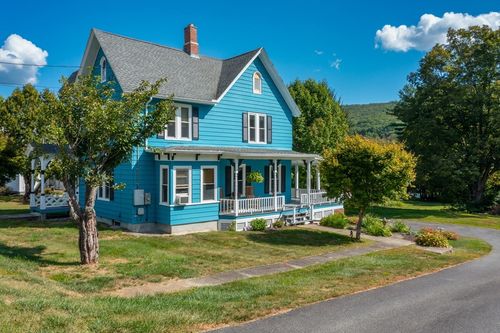 7 William St, Chester, MA, 01011-9666 | Card Image