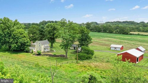 995 Passer Rd, COOPERSBURG, PA, 18036-9024 | Card Image