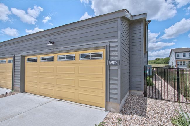5907 Rotunda View View, House other with 3 bedrooms, 3 bathrooms and 2 parking in Austin TX | Image 26