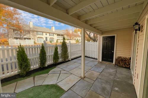 109-10195 Ashbrooke Ct, OAKTON, VA, 22124-3122 | Card Image