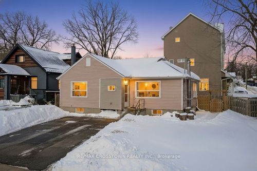 41 James St, Bradford, ON, L3Z1J6 | Card Image