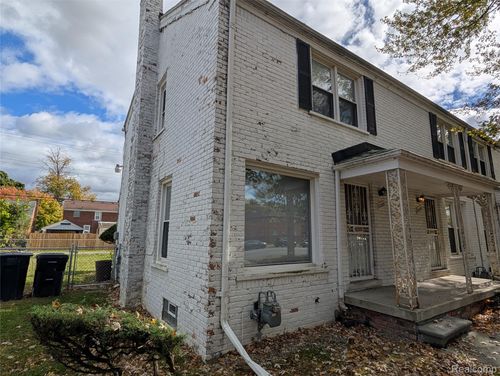 8284 Schaefer Hwy, Detroit, MI, 48228-2747 | Card Image