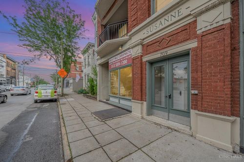709 E Mcmillan St, Cincinnati, OH, 45219 | Card Image