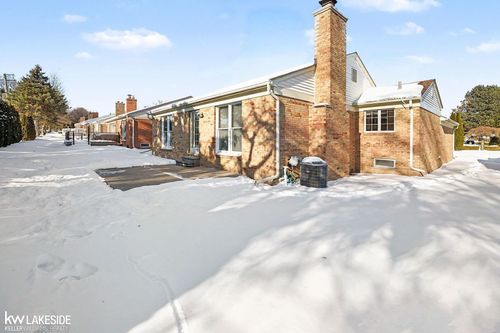 18774 Woods Dr W, Clinton Township, MI, 48036-2197 | Card Image