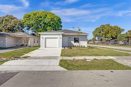 1200 Giller Ave, Mangonia Park, FL, 33407-2225 | Card Image