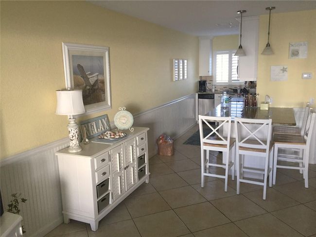205 - 2310 Gulf Dr N, Condo with 2 bedrooms, 1 bathrooms and null parking in BRADENTON BEACH FL | Image 12