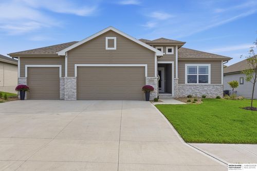 11711 S 119th St, Papillion, NE, 68046-5929 | Card Image