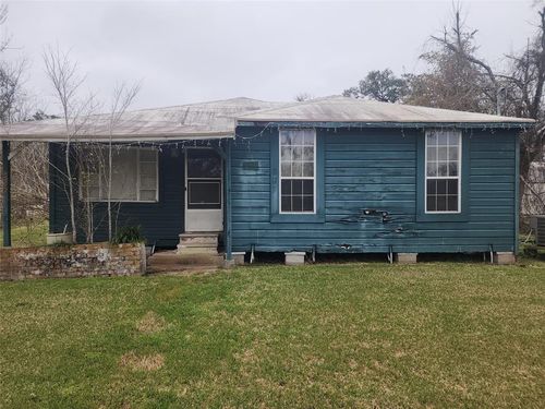 839 Yaupon St, Clute, TX, 77531-3810 | Card Image
