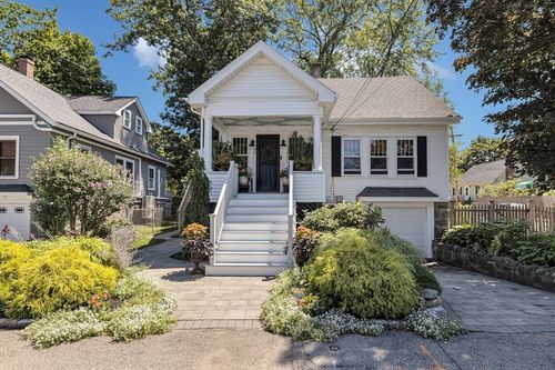 54 Summit St, Boston, MA, 02136-4027 | Card Image