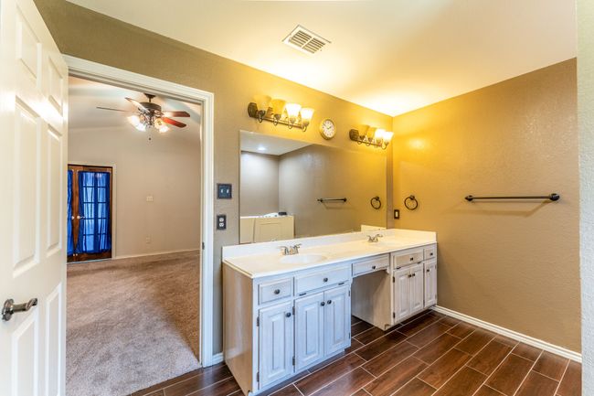 1853 Woodbridge Dr, House other with 3 bedrooms, 2 bathrooms and null parking in Sulphur Springs TX | Image 18