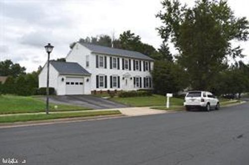 19 Allenhurst Ct, GAITHERSBURG, MD, 20878-1934 | Card Image