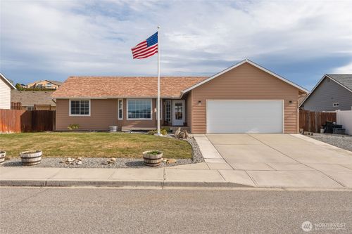 1315 Tractor Loop, East Wenatchee, WA, 98802-9041 | Card Image