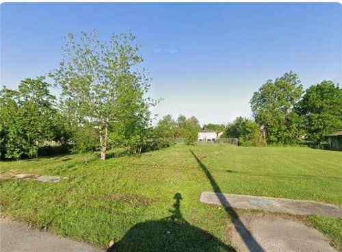 2018 Andry Street, New Orleans, LA, 70117 | Card Image