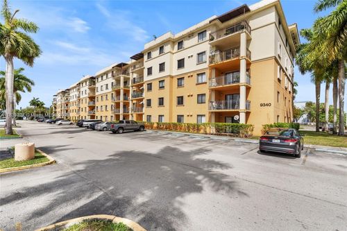 w314-9340 Fontainebleau Blvd, Miami, FL, 33172-6323 | Card Image