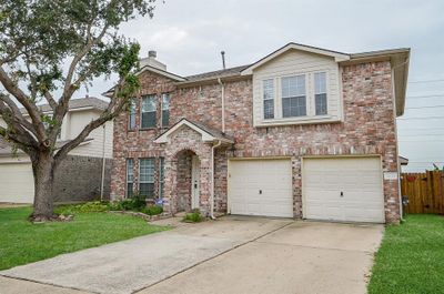 18115 Sweet Juniper Lane, House other with 3 bedrooms, 2 bathrooms and null parking in Katy TX | Image 2