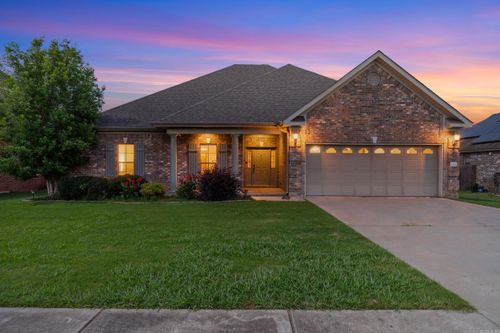 1320 E Cadron Gap Rd, Conway, AR, 72032-8049 | Card Image