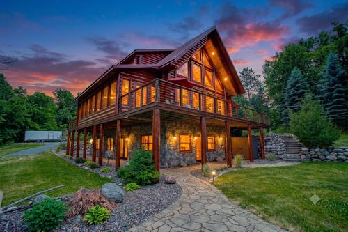 20529 Round Lake Rd, Luck, WI, 54853-9607 | Card Image