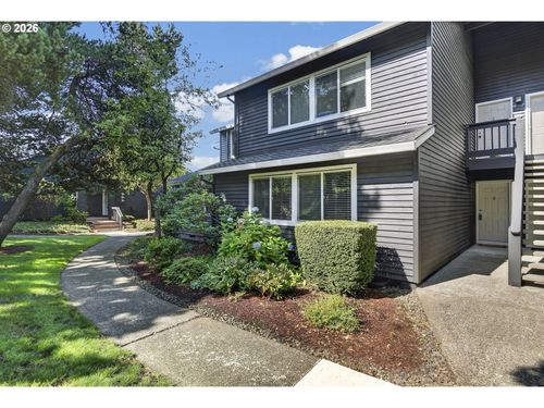 m2-9380 Sw 146th Ter, Beaverton, OR, 97007-3261 | Card Image
